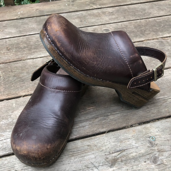 clogs with back strap